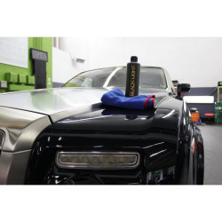 Chemical Guys Black Light Glaze Polish Hybrid Radiant Finish - Siyah ve Koyu Renk Araçlarda Tek Adımda Mükemmel Parlaklık ve Koruma 473 ml